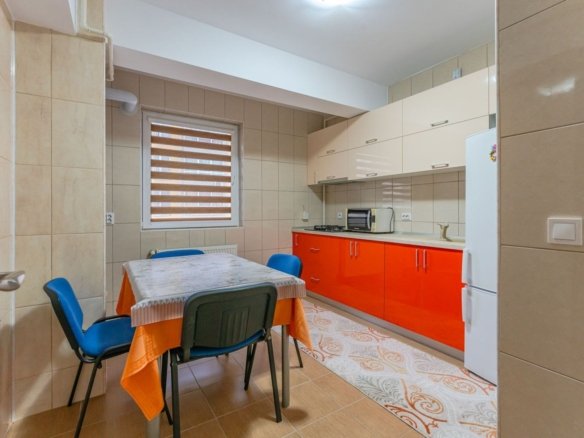 Apartament 2 Camere Răcădău | 75 mp | 2 Băi | Beci Subsol | Etaj 2/4