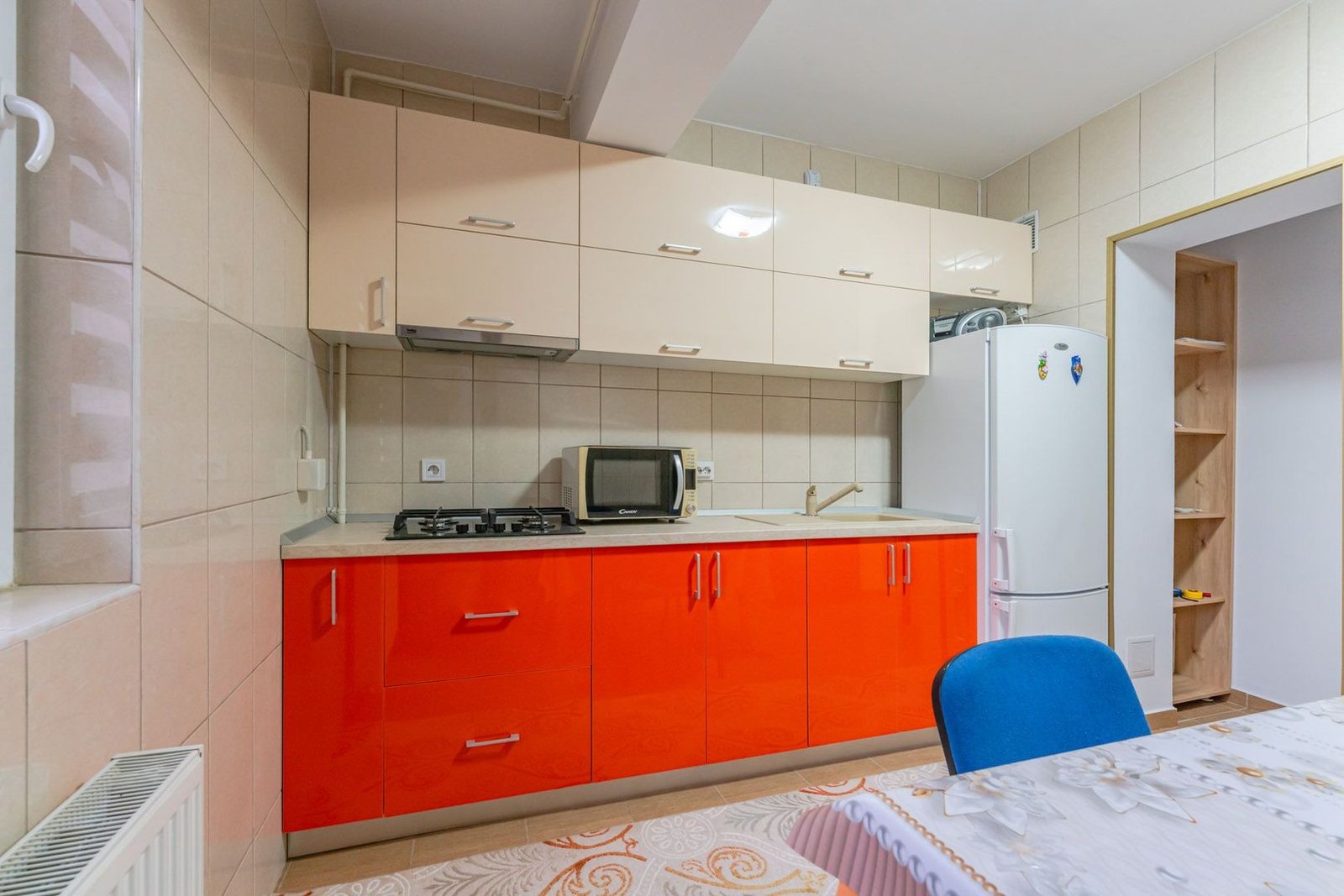Apartament 2 Camere Răcădău | 75 mp | 2 Băi | Beci Subsol | Etaj 2/4