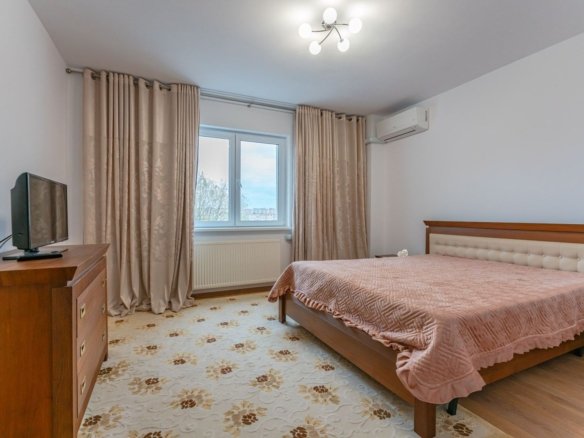 Apartament 2 Camere Răcădău | 75 mp | 2 Băi | Beci Subsol | Etaj 2/4