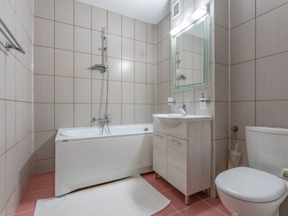 Apartament 2 Camere Răcădău | 75 mp | 2 Băi | Beci Subsol | Etaj 2/4