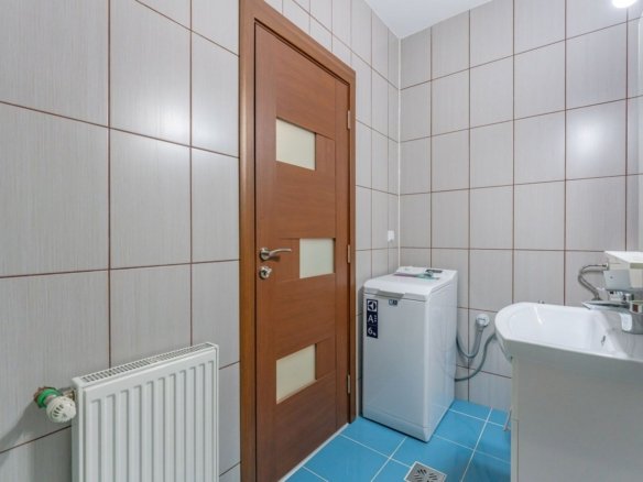 Apartament 2 Camere Răcădău | 75 mp | 2 Băi | Beci Subsol | Etaj 2/4