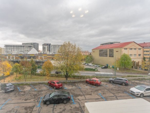 Apartament 2 Camere Răcădău | 75 mp | 2 Băi | Beci Subsol | Etaj 2/4