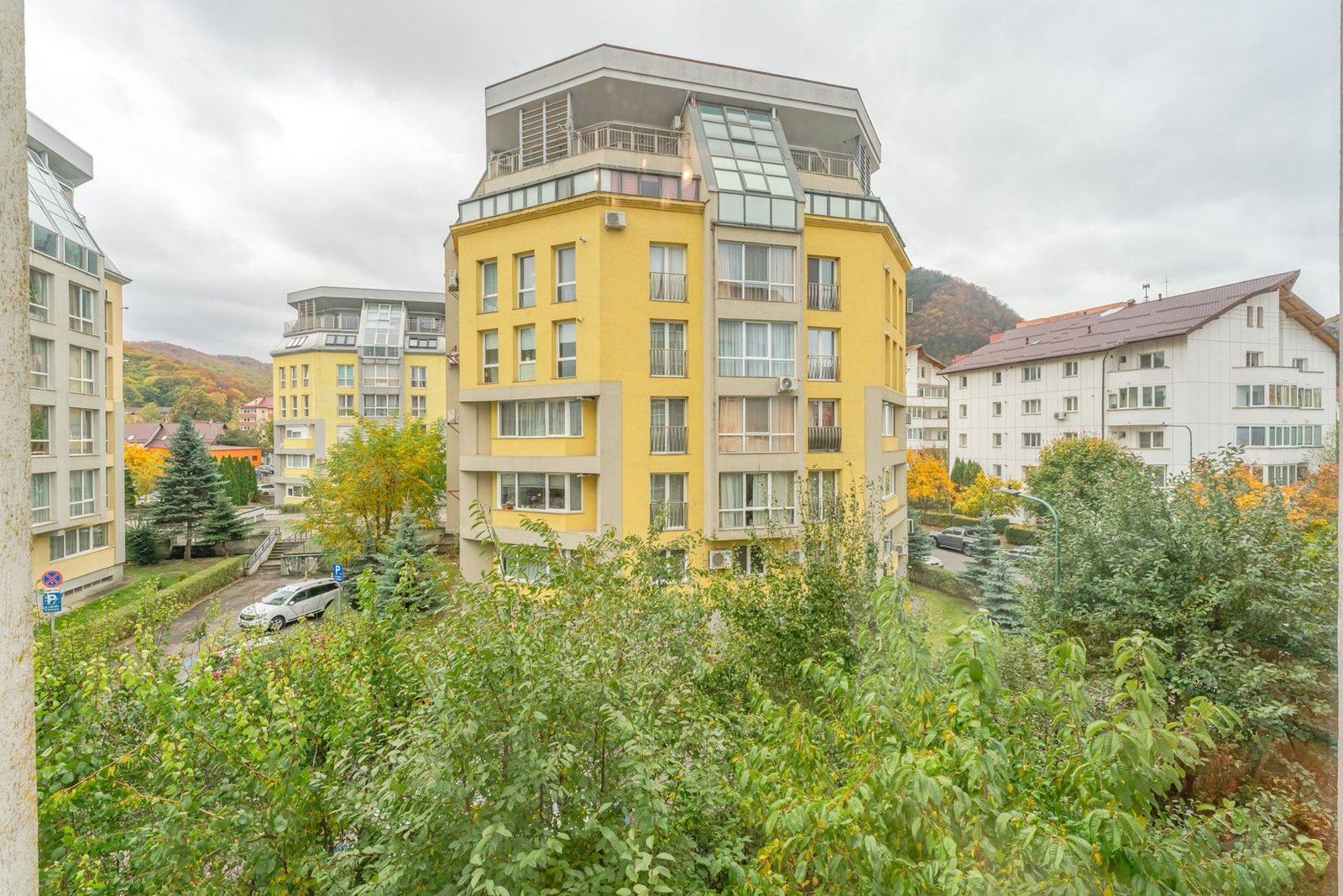 Apartament 2 Camere Răcădău | 75 mp | 2 Băi | Beci Subsol | Etaj 2/4