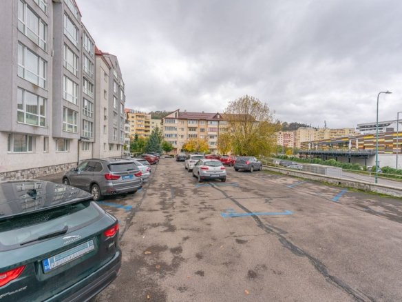 Apartament 2 Camere Răcădău | 75 mp | 2 Băi | Beci Subsol | Etaj 2/4