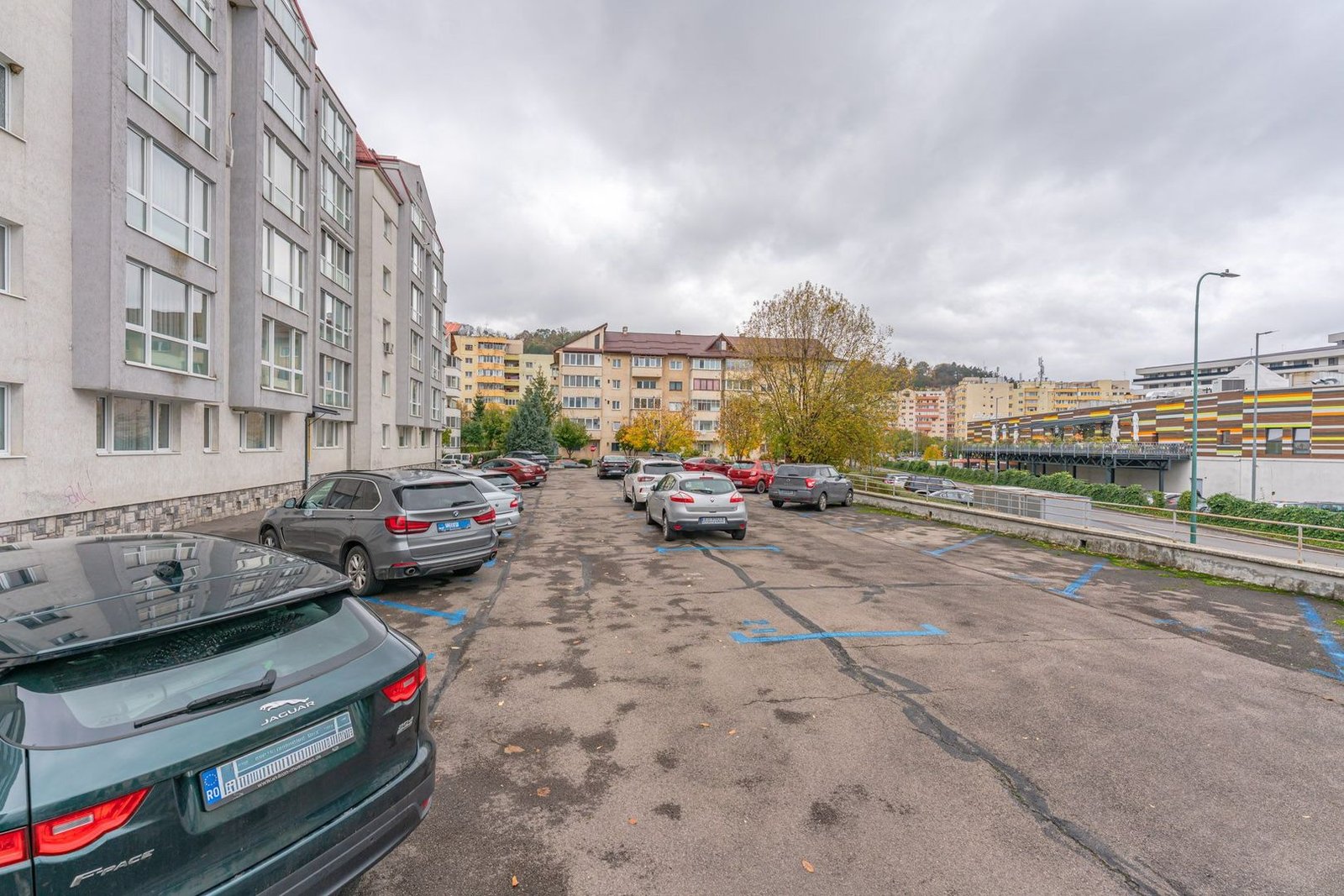 Apartament 2 Camere Răcădău | 75 mp | 2 Băi | Beci Subsol | Etaj 2/4