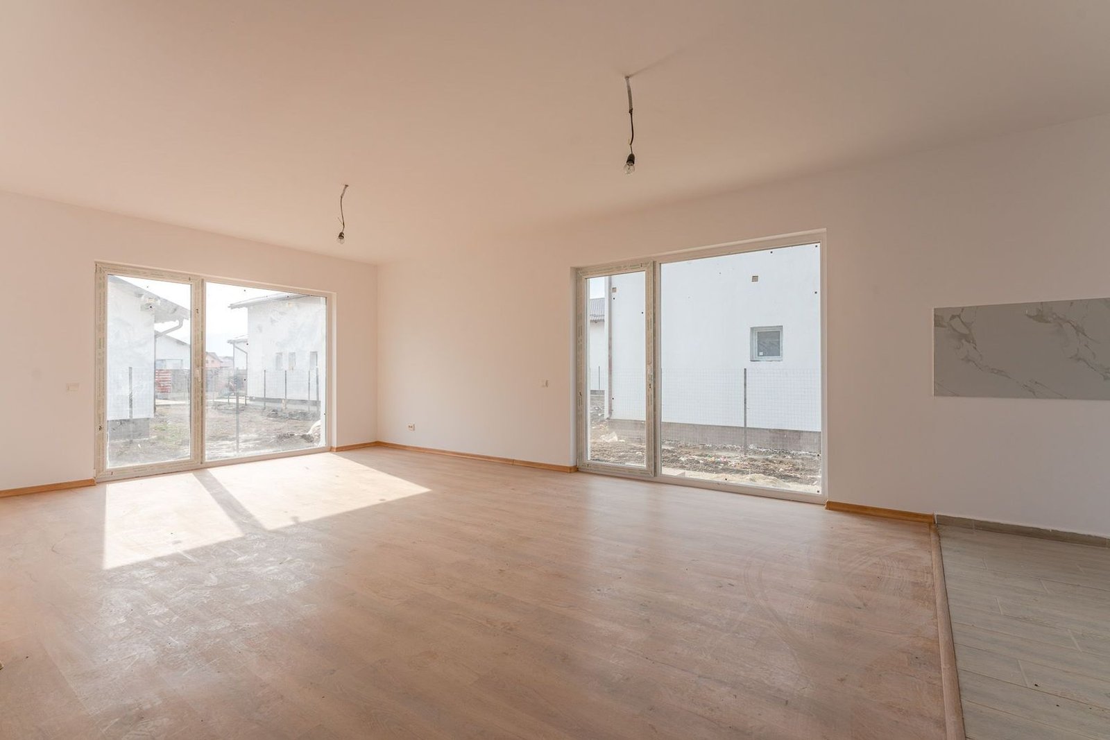 Casă Individuală Sânpetru | Teren 400 mp | Încălzire Pardoseală
